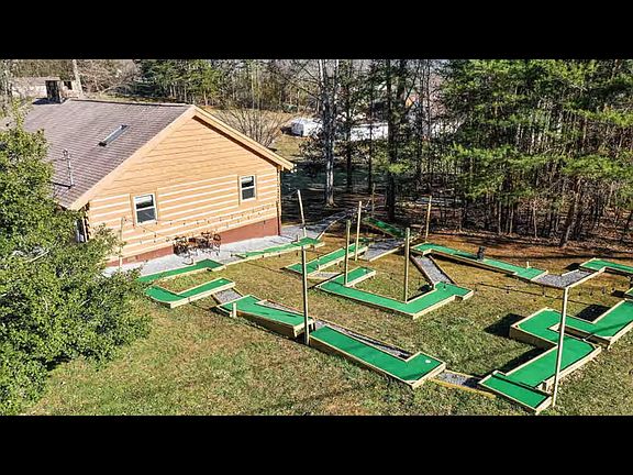2nd image of 133 Heritage Ln