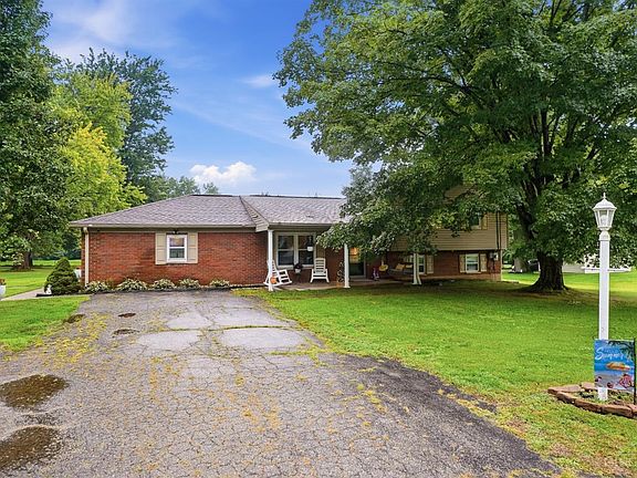 2nd image of 1439 Lyons Rd