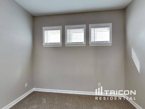4th image of 33516 Cedar Creek Ln