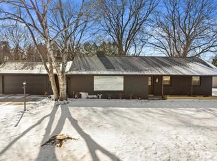 305 Sunny LANE, Thiensville, WI 53092