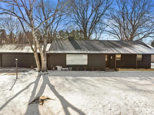 305 Sunny LANE, Thiensville, WI 53092