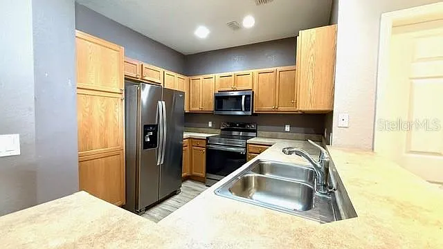 2604 Grand Central Pkwy #10 — Photo 8