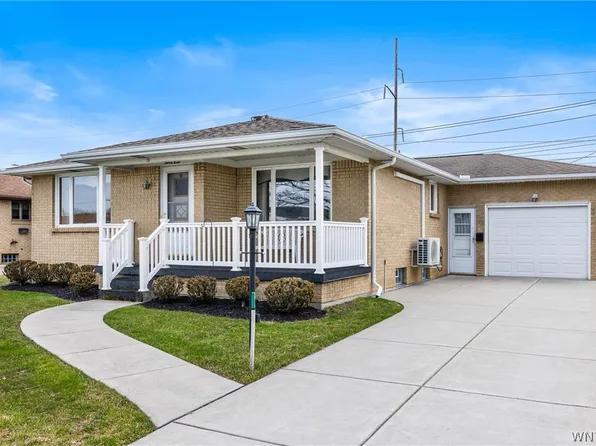 39 Cardy Ln, Depew, NY 14043