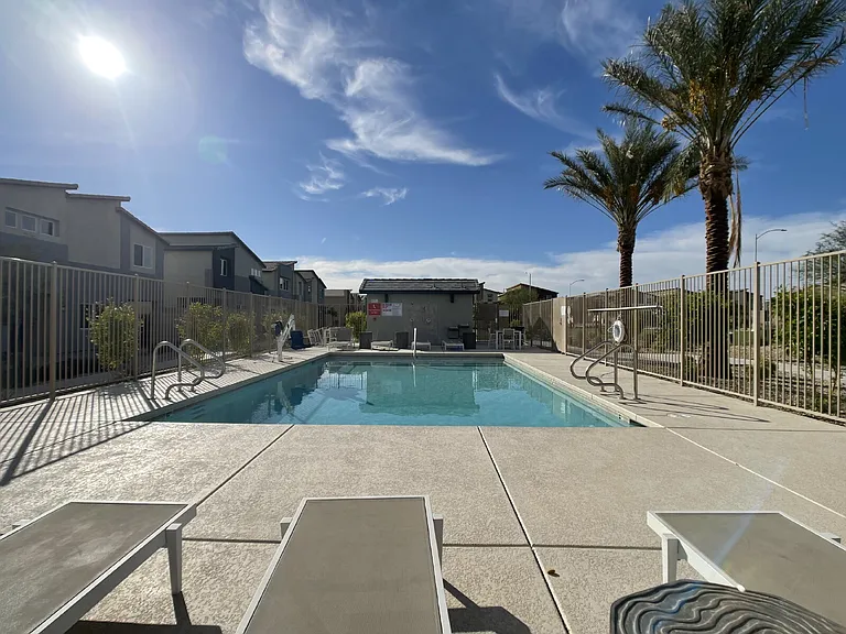 7473 Garnet Moon St — Photo 101