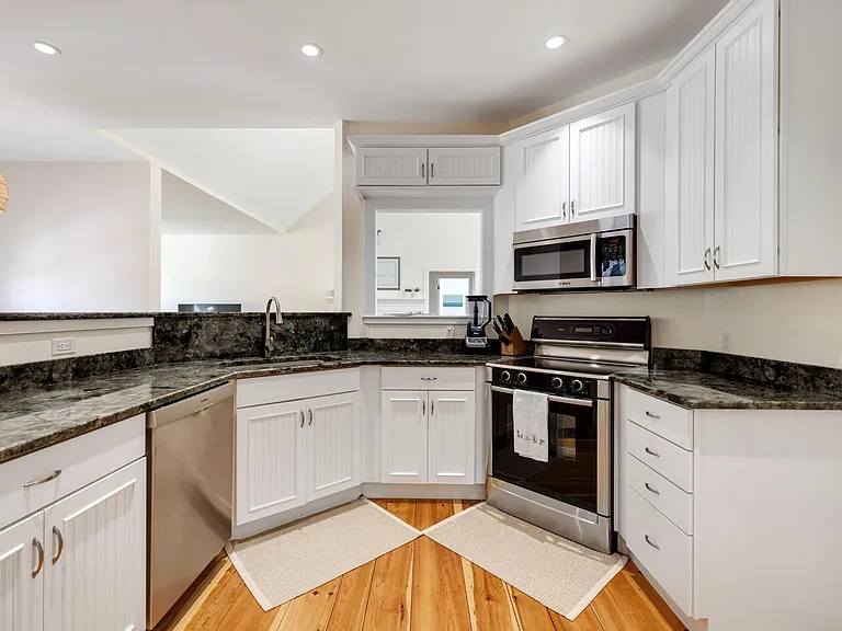 14 Woodland Ave — Photo 13