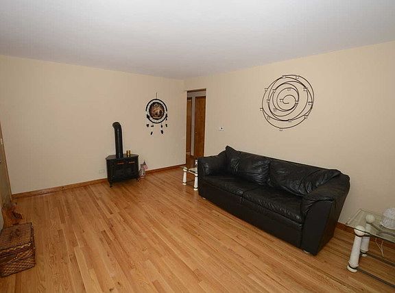 3rd image of 60 Wisconsin Dr