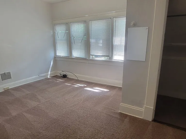 2015 Summit St — Photo 31