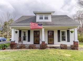 609 Jericho Rd, La Grange, KY 40031