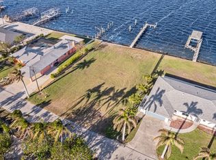 2226 8th Ave, Saint James City, FL 33956