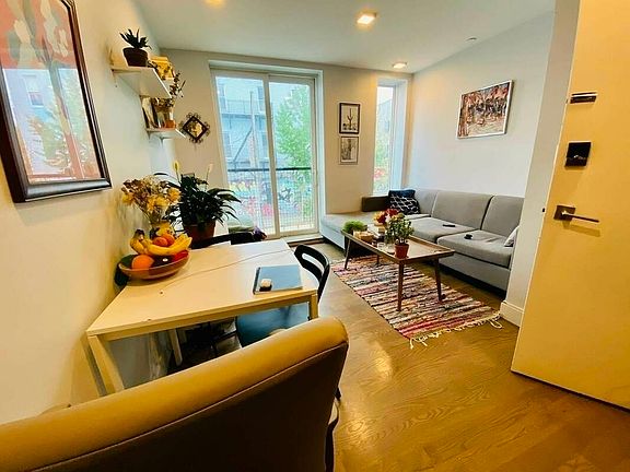 3rd image of 28 Wilson Ave #3AA