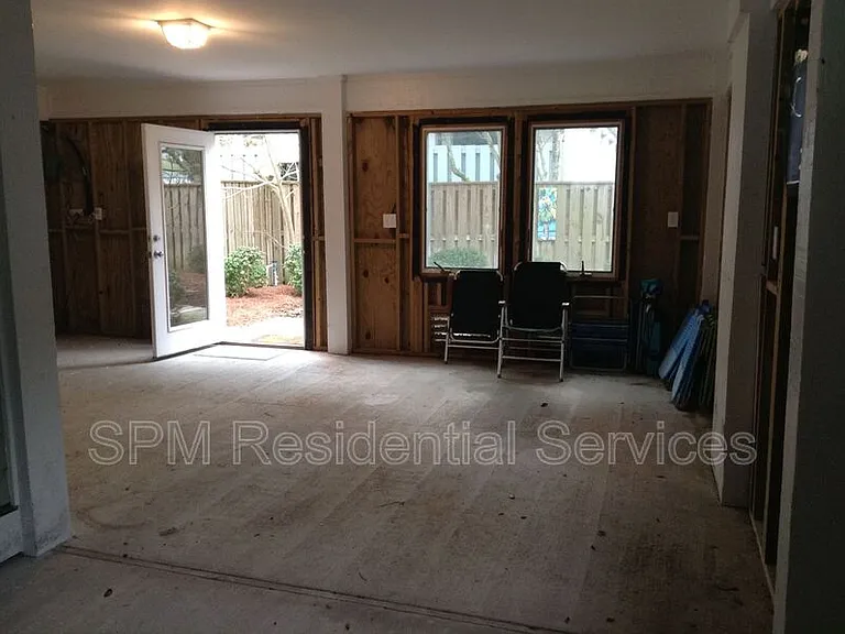 2A E Crane St — Photo 20