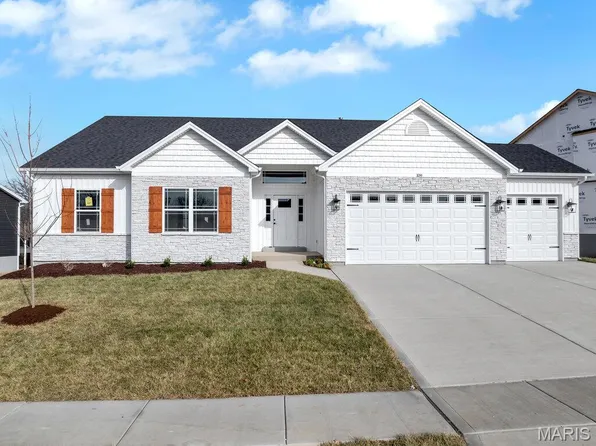 109 Timber Wind Dr, Wentzville, MO 63385