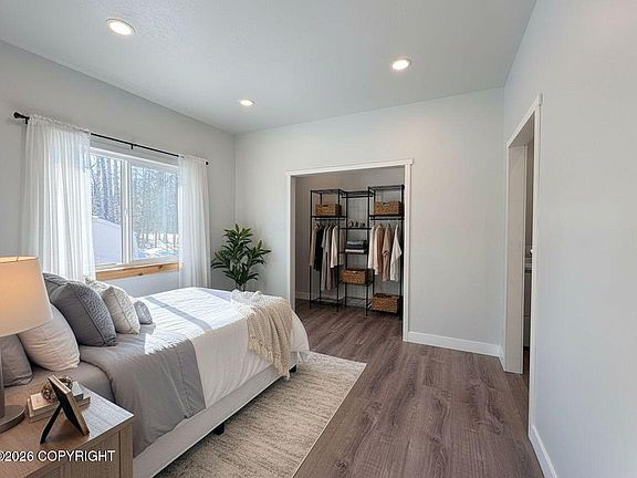 5th image of 33605 Echo Lake Rd