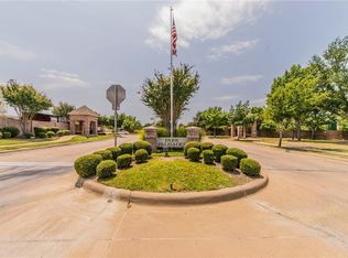 6913 Laurel Canyon Ter, Fort Worth, TX 76132