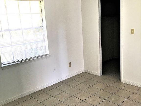 5th image of 3386 Barrancas Ave APT 8