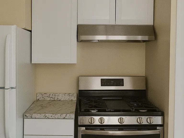 1651 Waverly Ave — Photo 5