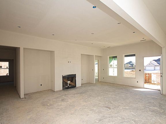 3rd image of 5403 SW Firethorn Ln