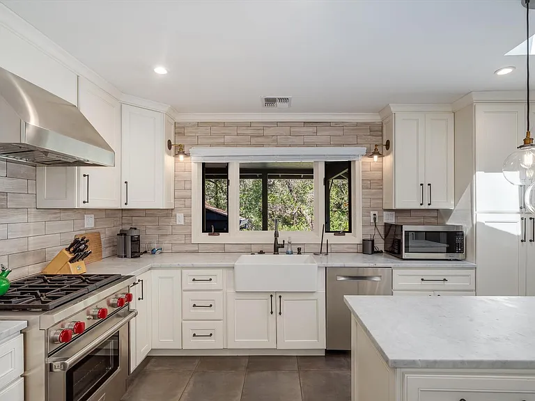 850 Conn Valley Rd — Photo 27
