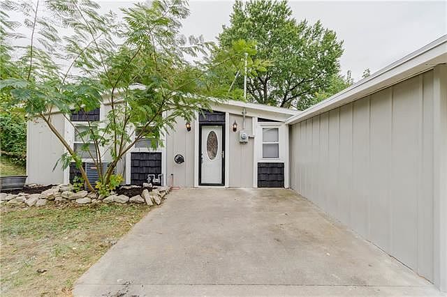 1st image of 3306 Mark Twain Dr