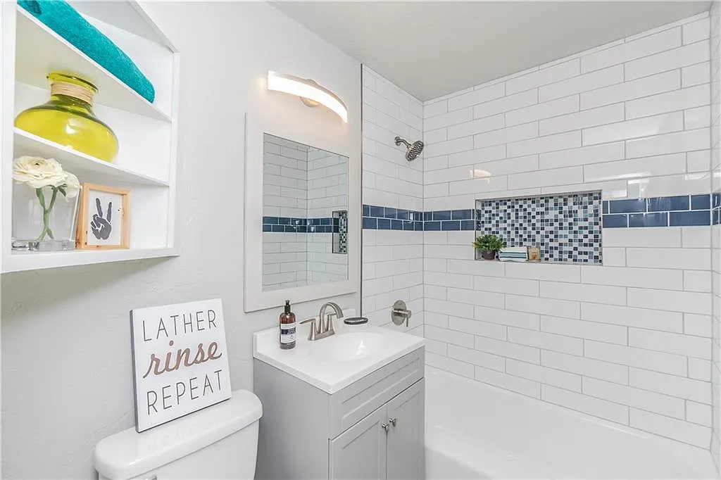 3624 Venice Boulevard - 1 — Photo 4