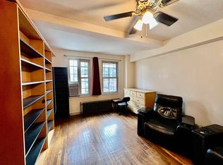 320 E 42nd St APT 1215, New York, NY 10017
