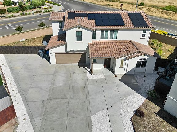 3rd image of 227 Wisteria Circle