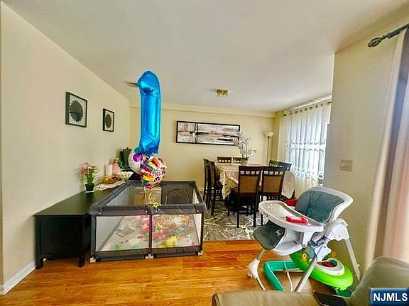 2nd image of 610 Anderson Ave APT 1A