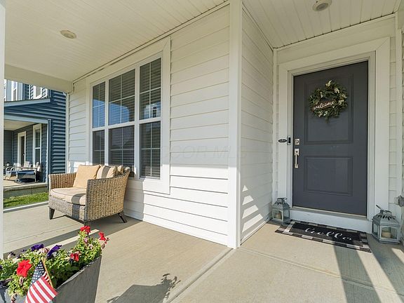 4th image of 2674 Carmie Dr E