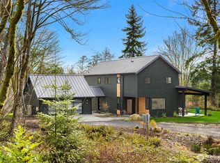 9661 NE Pine St, Bainbridge Island, WA 98110
