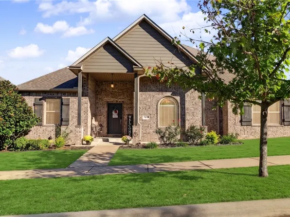 3050 E History St, Fayetteville, AR 72701