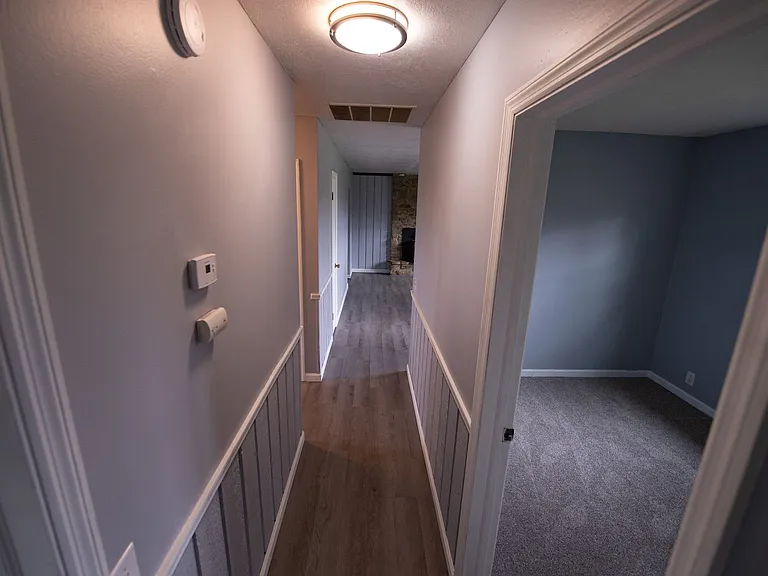 4621-4655 S Acorn Dr — Photo 16