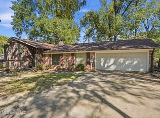166 Elms Court Cir, Jackson, MS 39204