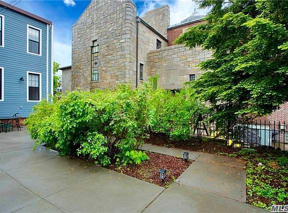 4th image of 3222 37th St