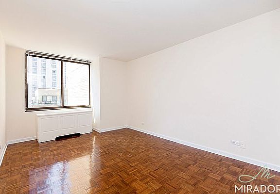 3rd image of 245 E 44th St APT 12C