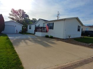 2515 Canyon St SW, Cedar Rapids, IA 52404