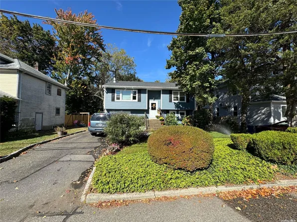 13 E 17th Street, Huntington Station, NY 11746