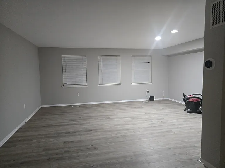 1 Golden Hill Ct — Photo 17