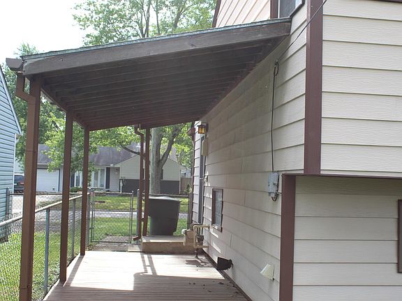 4th image of 1302 Manfeld Dr