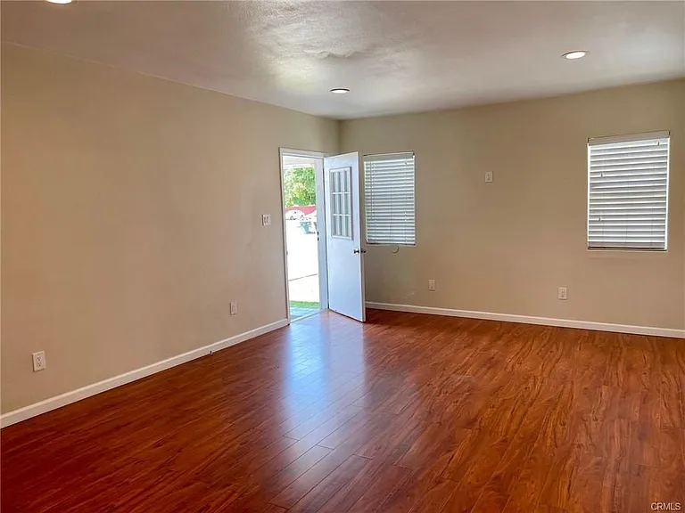 15142 Georgia Ave #MAIN — Photo 5