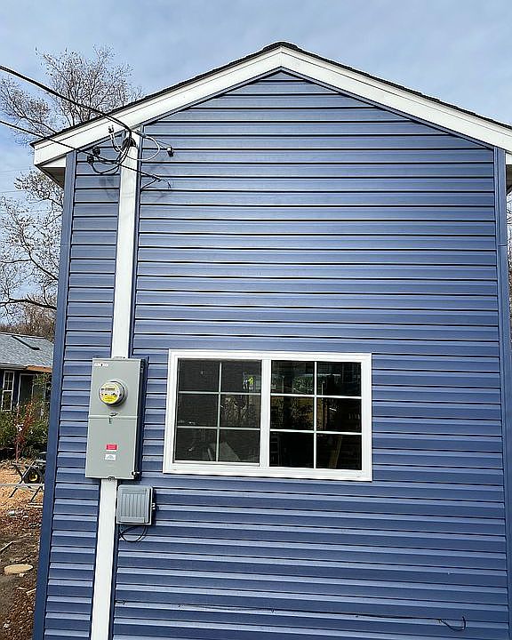 1st image of 2607 W 22nd St