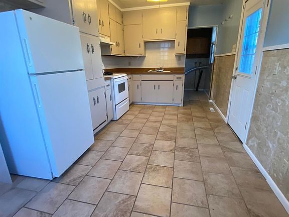 4th image of 740 N 4th St