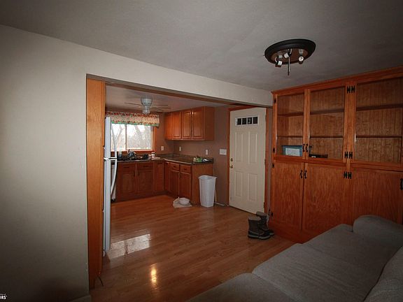 4th image of 714 E Tarkio St