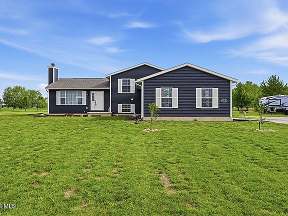2nd image of 9830 Kramer Rd E