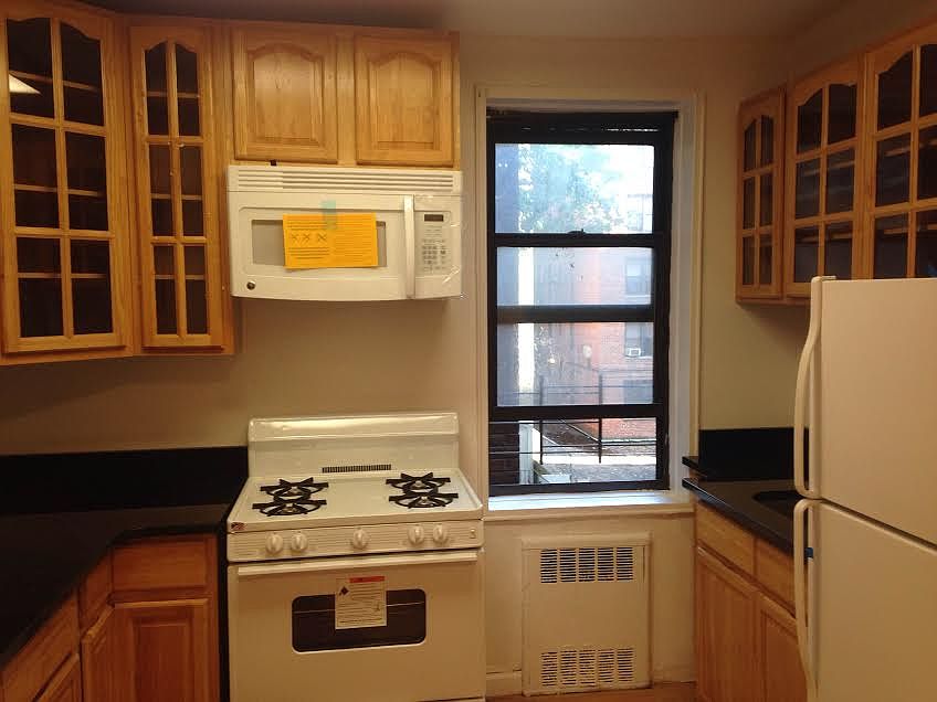 1st image of 20 Woodruff Ave APT 3D