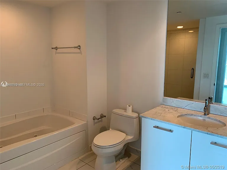 500 Brickell Ave #2708 — Photo 6