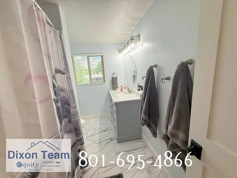 1230 Douglas St — Photo 10