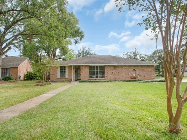 2002 Silverpines Road, Houston, TX 77062