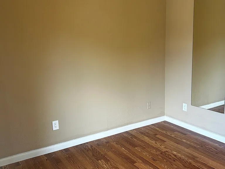 Sunny Bedroom #1