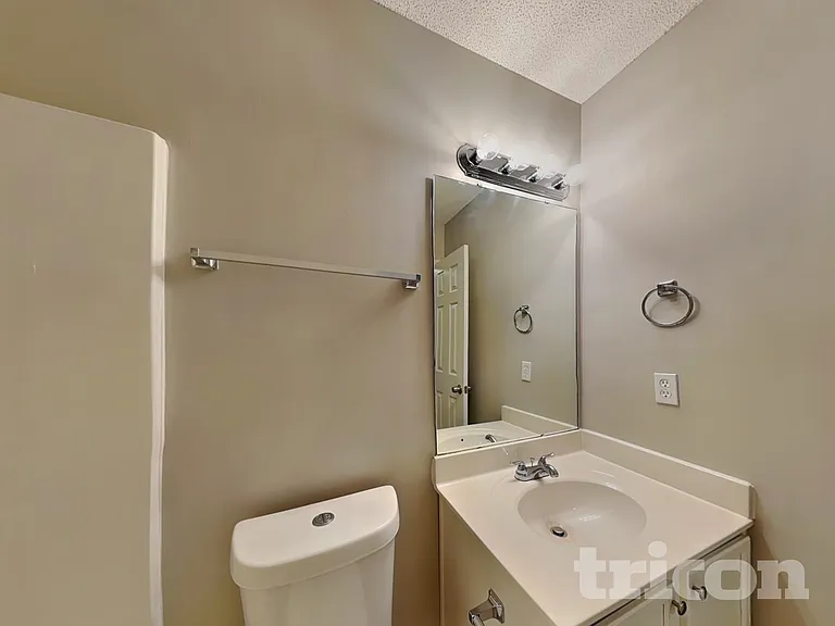 4932 Aldersbrook Dr — Photo 15