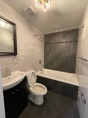 Rented by Greenrock Management | media 39